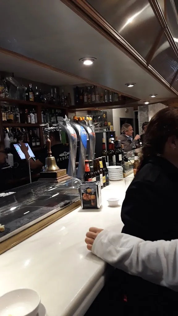 F Grogan_Zeppelin_Torrelodones_review