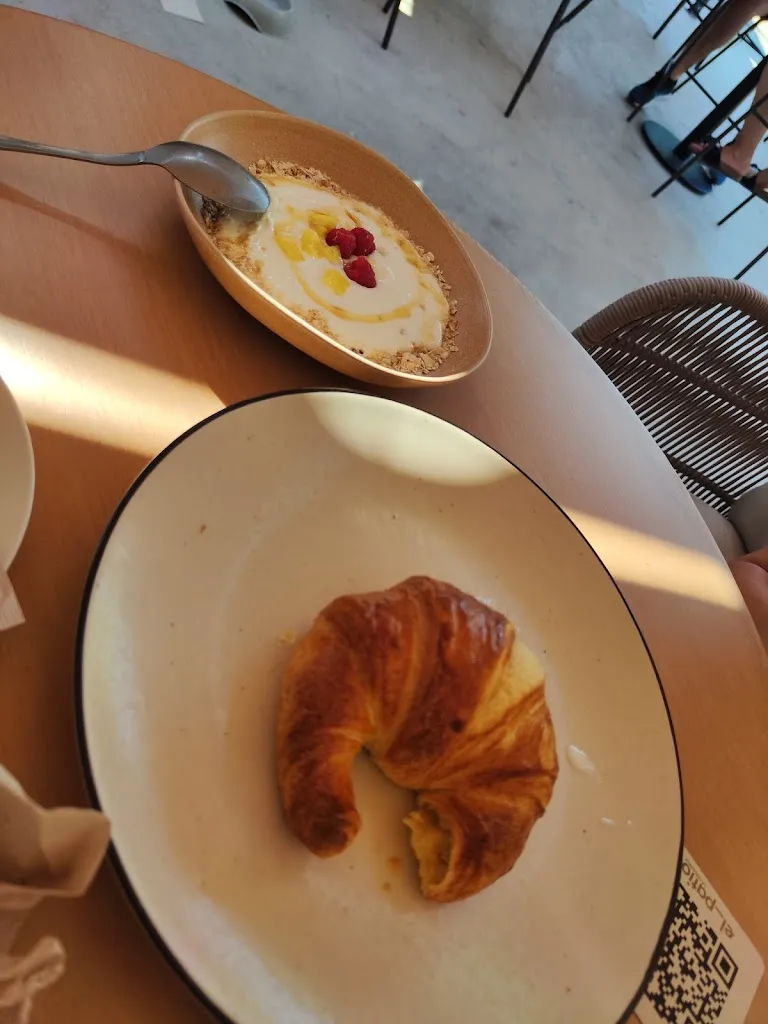 Juan Antonio Lopera Plaza_El Patio de La Hacienda I Bar Torrelodones_Torrelodones_review