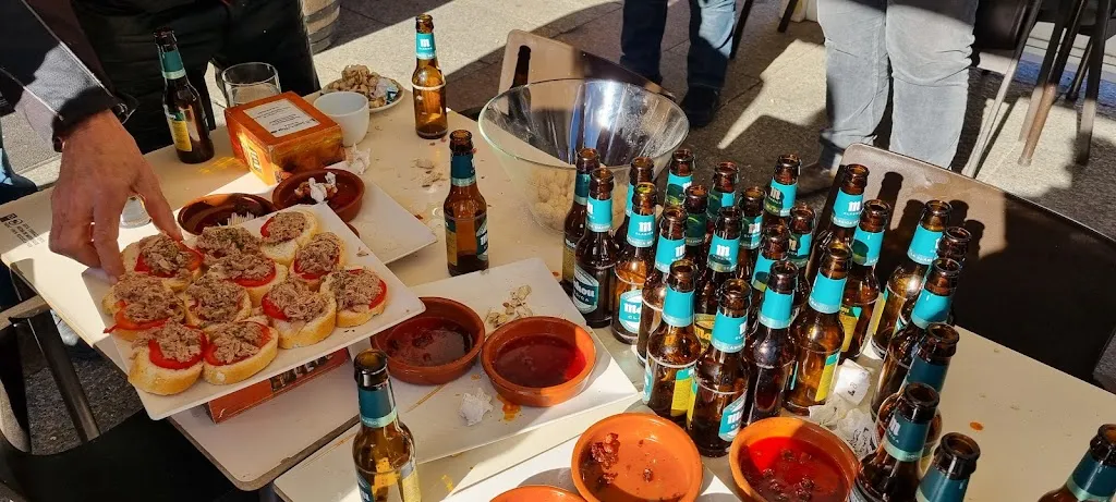 Bar España_Villa del Prado_slider_image_3