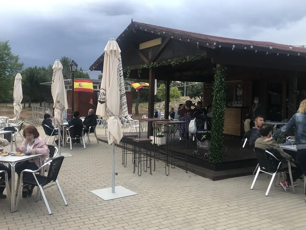 Bar Parque 7_Villar del Olmo_slider_image_2