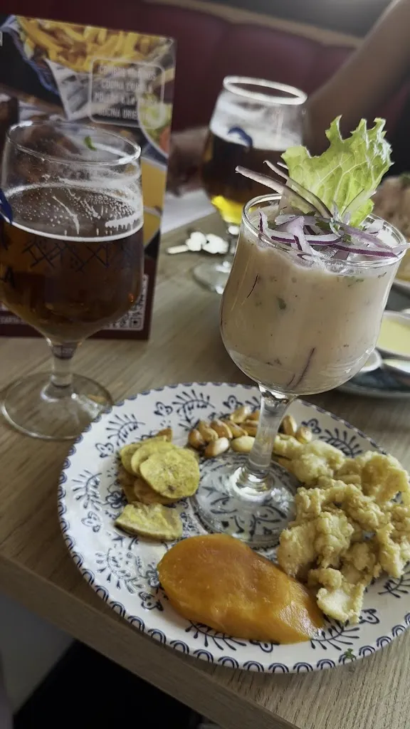 La Bajada Street Food - Villaverde - Restaurante Peruano_Villaverde_slider_image_2