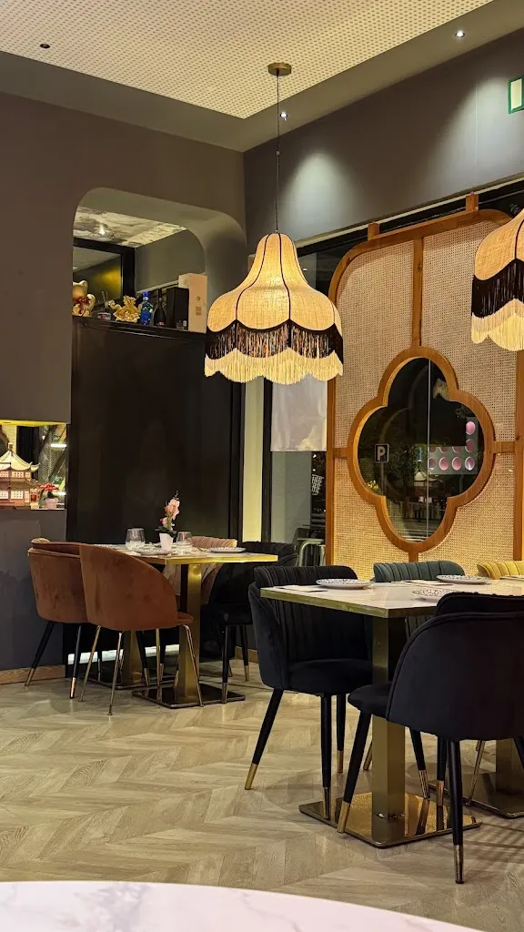 Dragon Kitchen Villaverde_Villaverde_slider_image_3