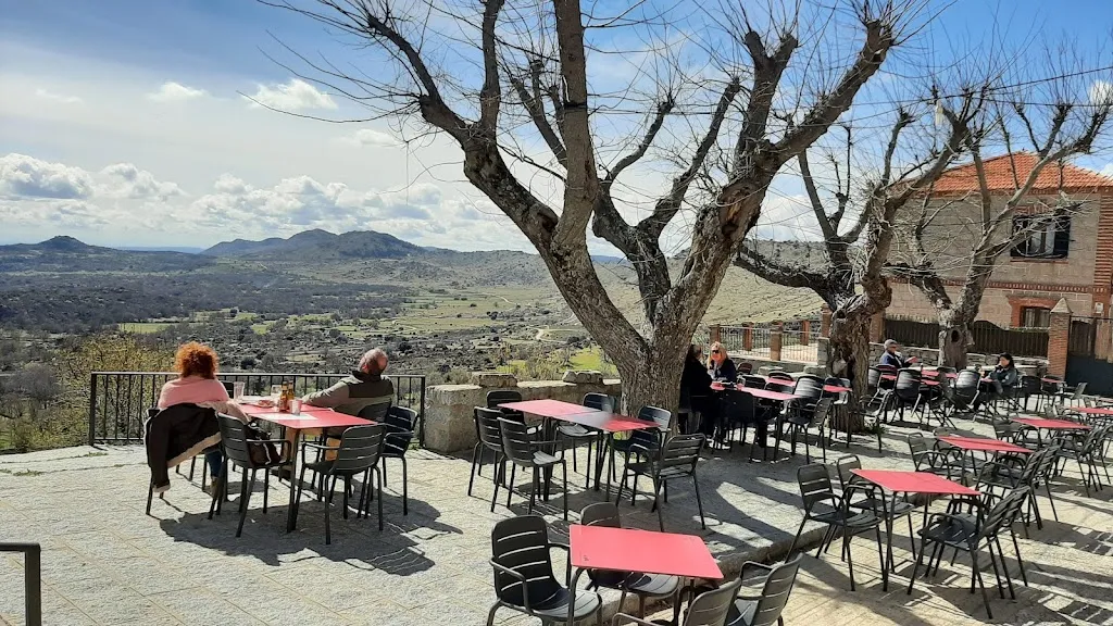 Bar Terraza Mirador restaurant in Zarzalejo