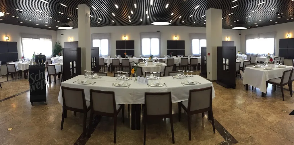 Asador Pizarro restaurant in Velilla de San Antonio