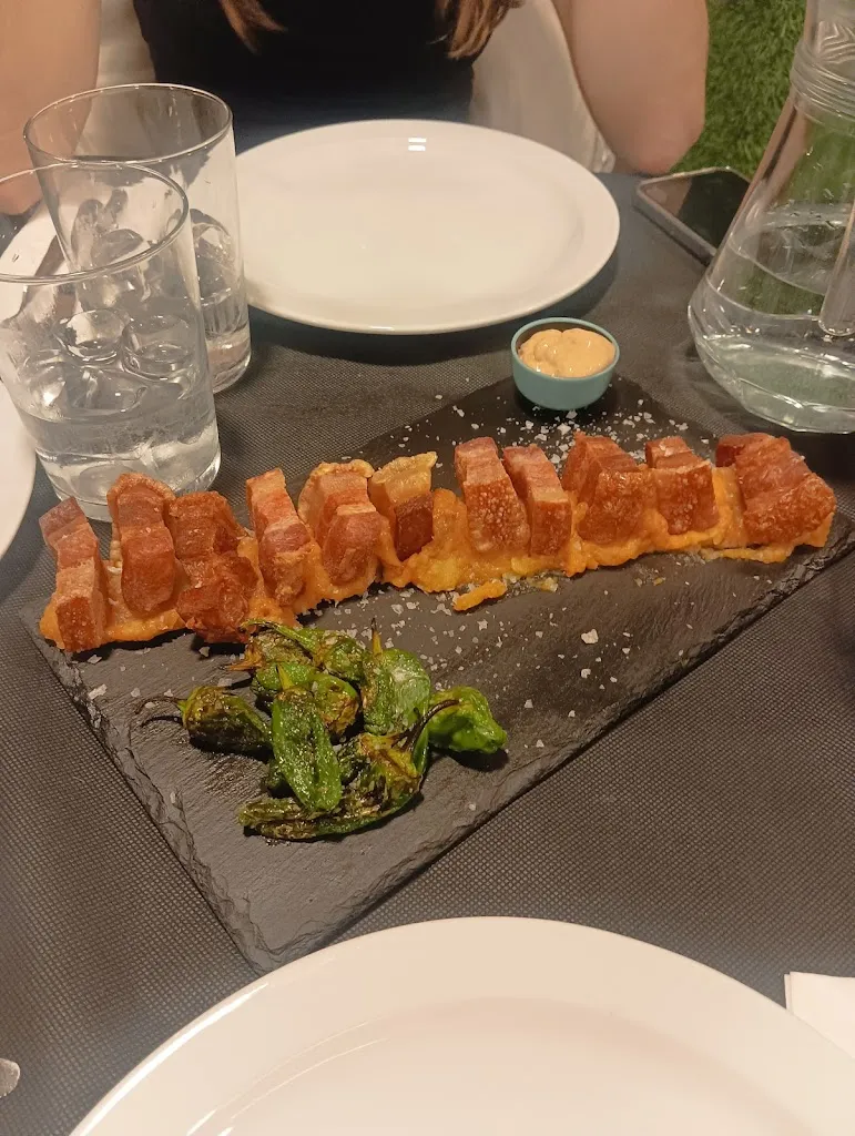 Vicente VERA MONTESINOS_LAS COLMENAS_Velilla de San Antonio_review