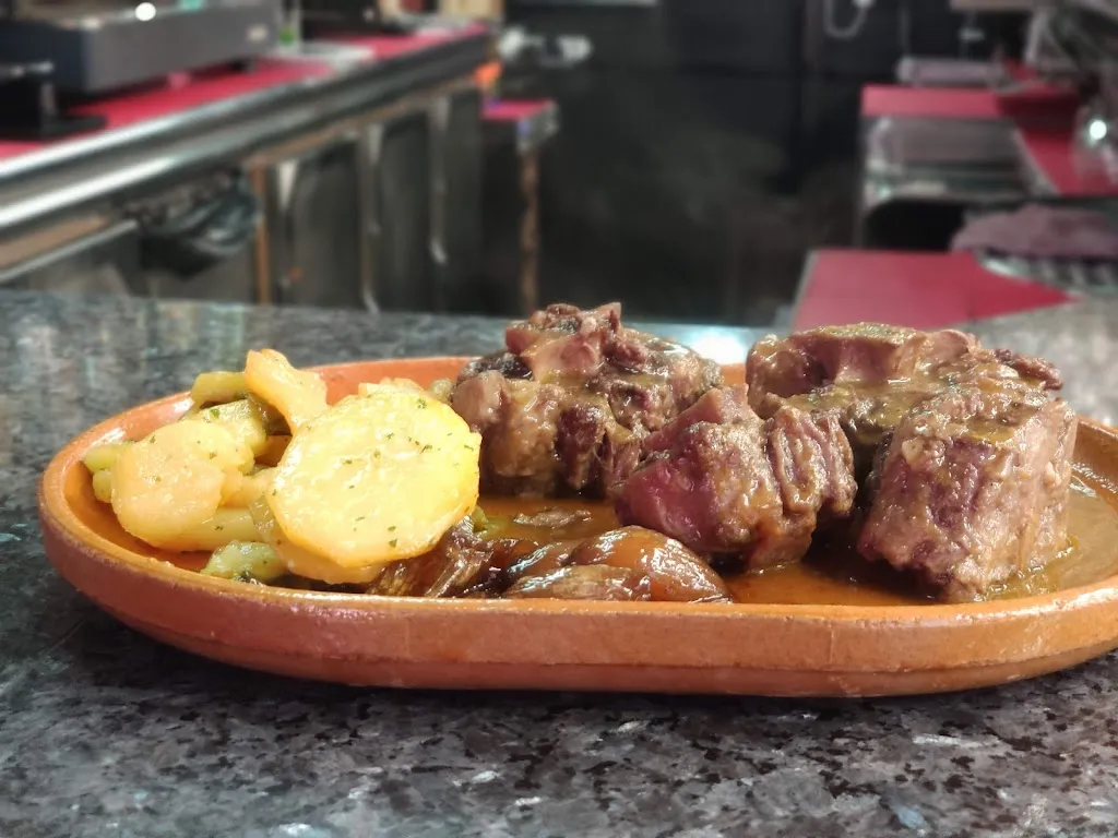 La tasca de lu_Velilla de San Antonio_slider_image_2