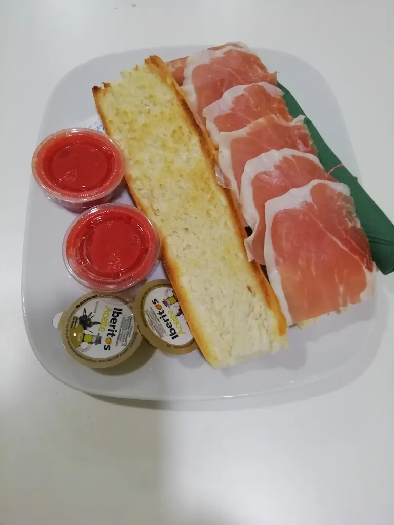 BAR EL Retorno Del Andaluz_Velilla de San Antonio_slider_image_3