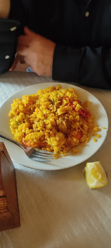 Menu_Bar El Polígono_Velilla de San Antonio_image_4