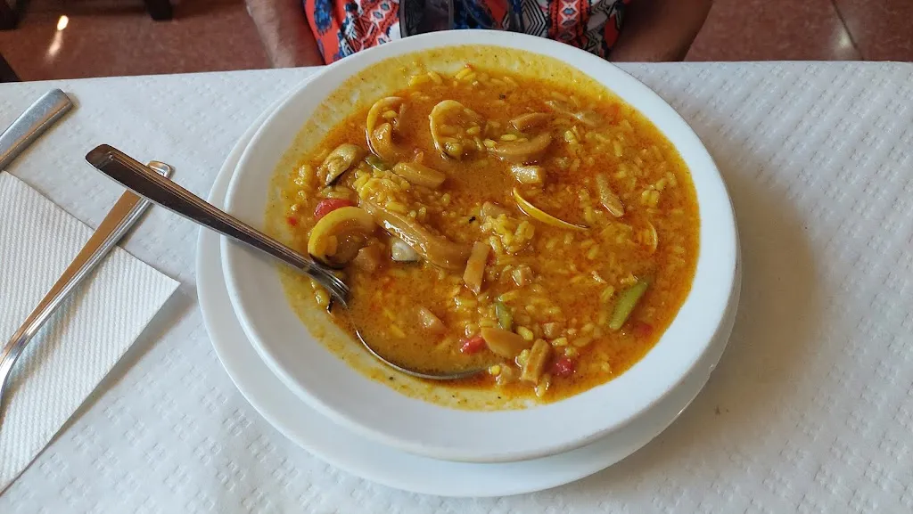 Menu_Bar El Polígono_Velilla de San Antonio_image_6