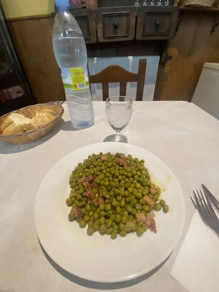 Daniel De la Plaza Navarro_Bar El Polígono_Velilla de San Antonio_review