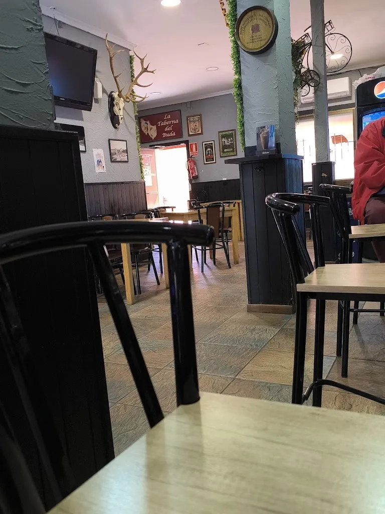 Cervecería La Taberna_Velilla de San Antonio_slider_image_3