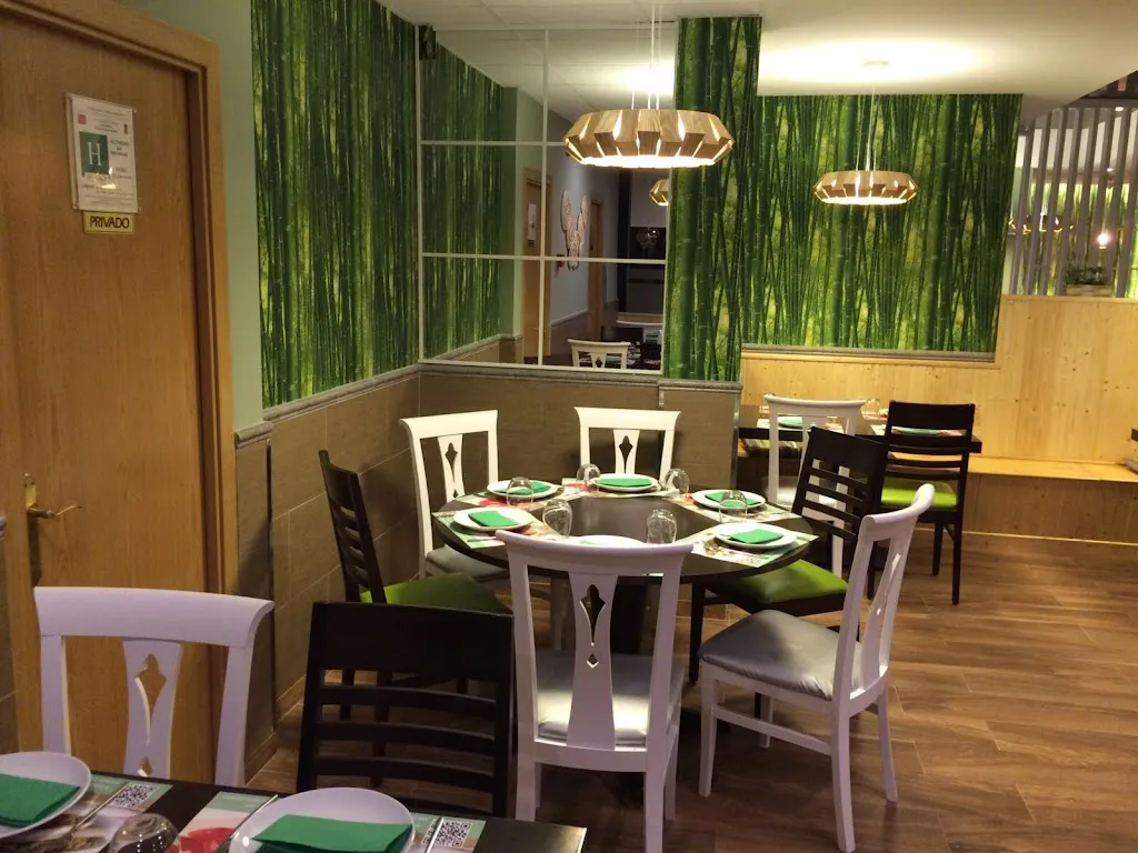 Restaurante Gran Oleada restaurant in Velilla de San Antonio