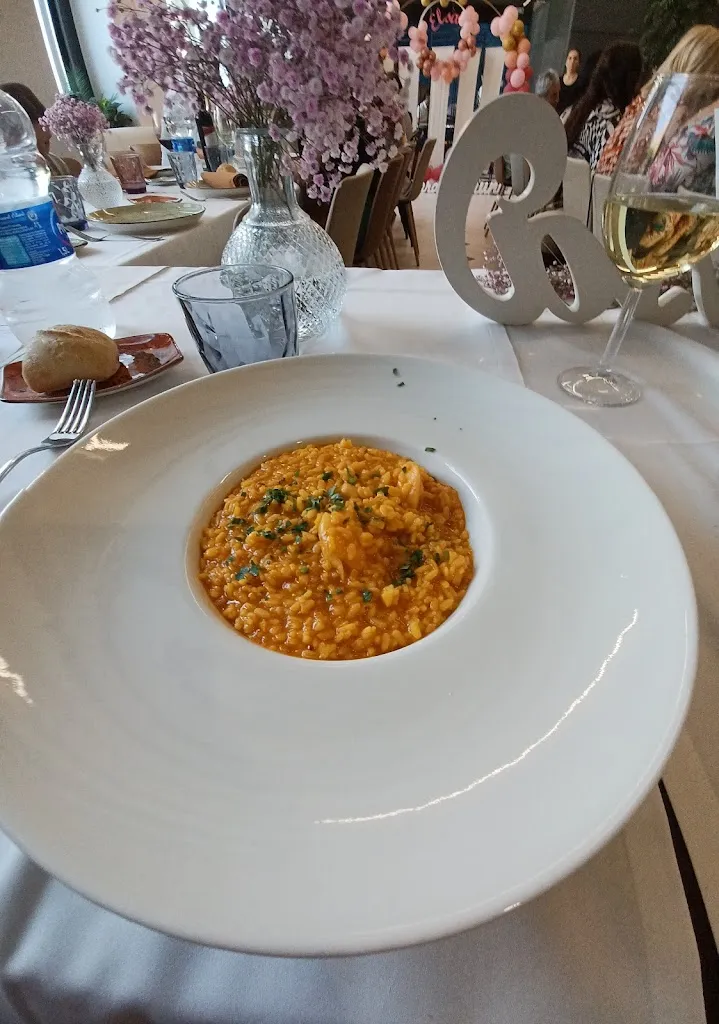 Menu_Cafetería Los Madroños_Velilla de San Antonio_immagine_1