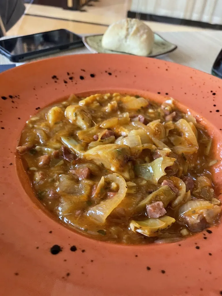 Joaquin_Cafetería Los Madroños_Velilla de San Antonio_recensione