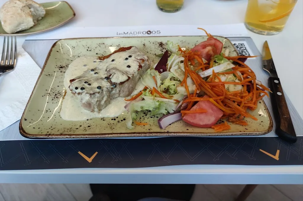 Preslav Yordanov (Presli)_Cafetería Los Madroños_Velilla de San Antonio_recensione