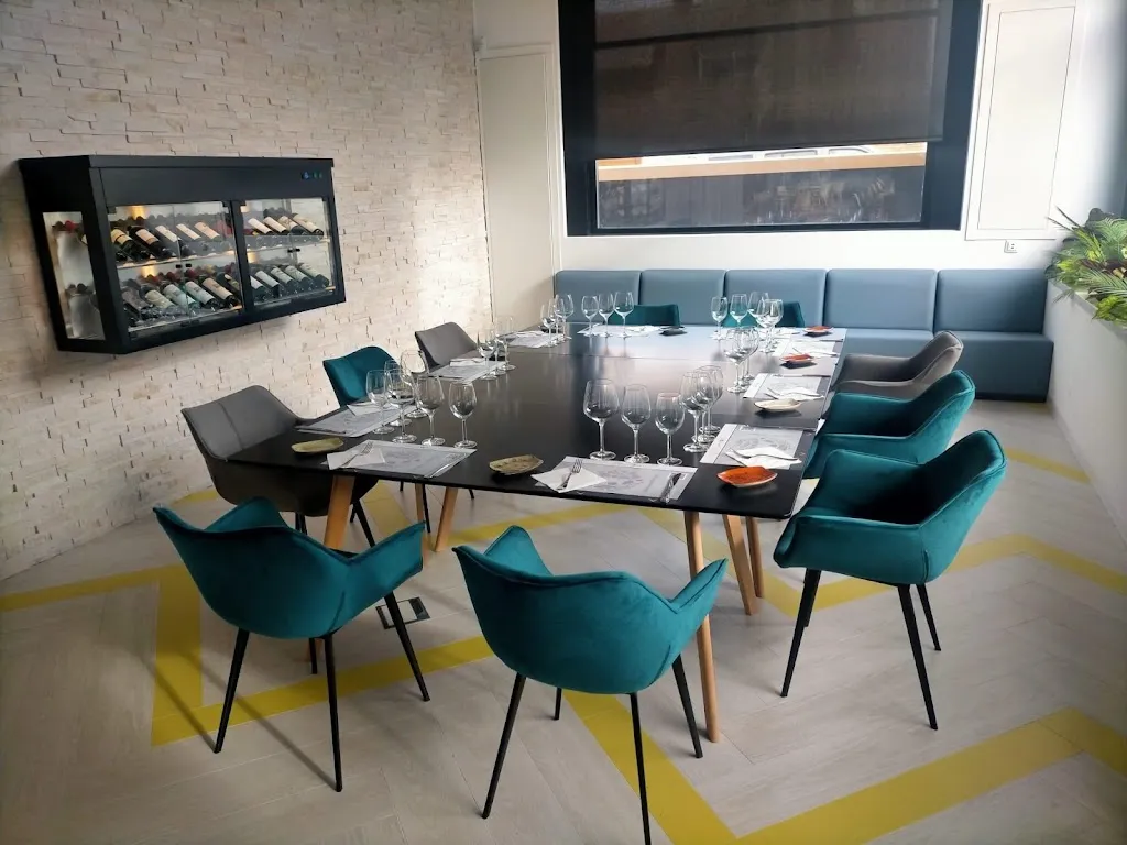 Cafetería Los Madroños_Velilla de San Antonio_slider_image_1