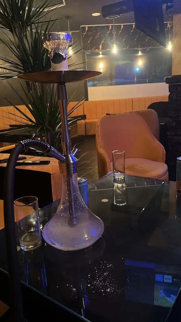 INHALE LOUNGE ristorante a Velilla de San Antonio