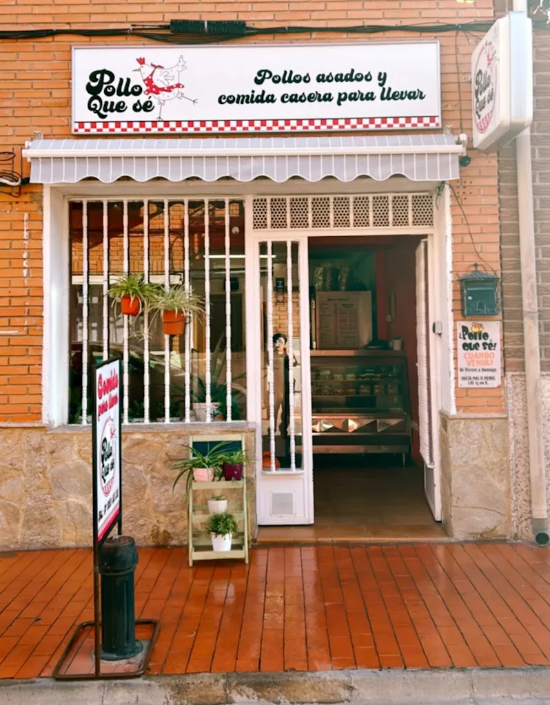 Pollo que sé restaurant in Velilla de San Antonio