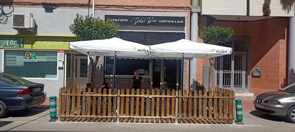 Delibar restaurante cafeteria & pub restaurant in Velilla de San Antonio