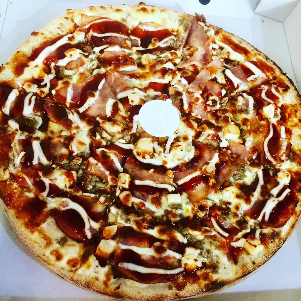 Capricco pizzería kebab_Velilla de San Antonio_slider_image_2