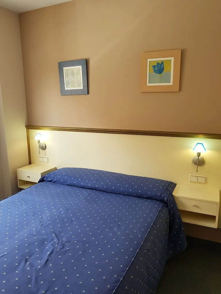 Velilla_Velilla de San Antonio_slider_image_3