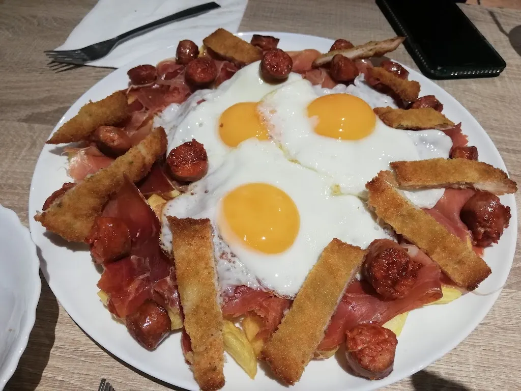 Pablo Hernández_Mesón Los Cachorros_Velilla de San Antonio_review