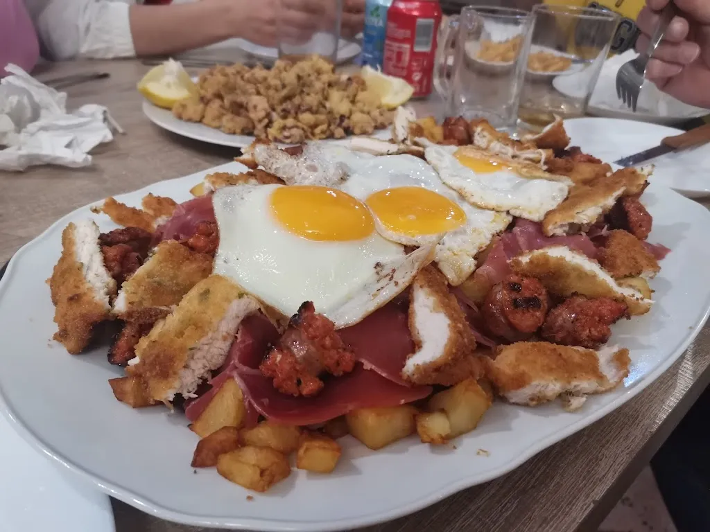 Mesón Los Cachorros_Velilla de San Antonio_slider_image_3