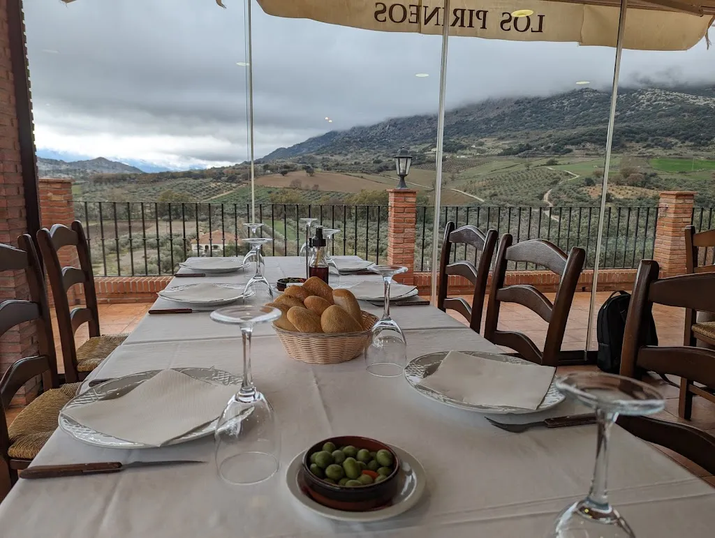 Restaurante los Pirineos De La Costa Del Sol restaurant in Alfarnate