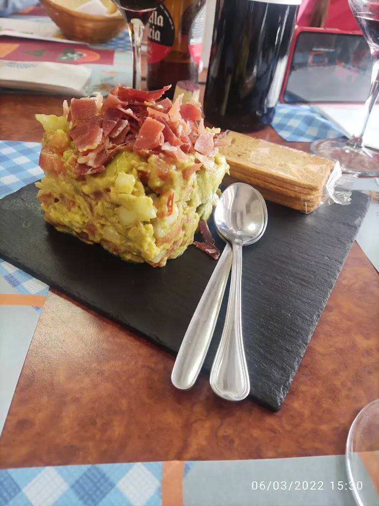 Lydia Jimenez_Bar Piscina Alfarnate_Alfarnate_review