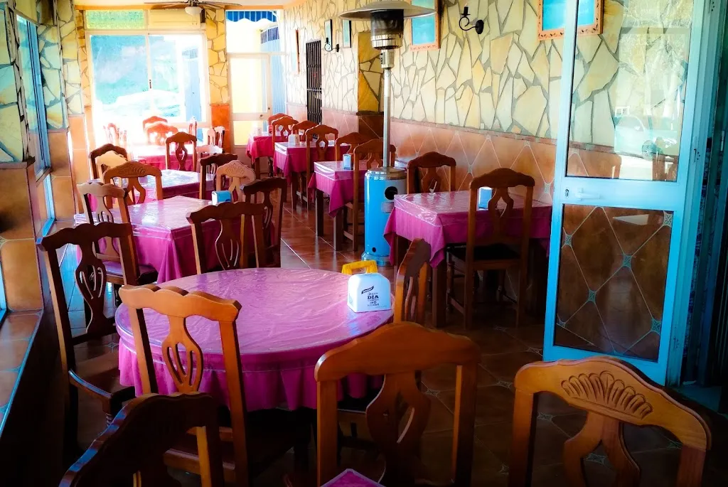 RESTAURANTE FUENTE LA PEÑA_Alcaucín_slider_image_1