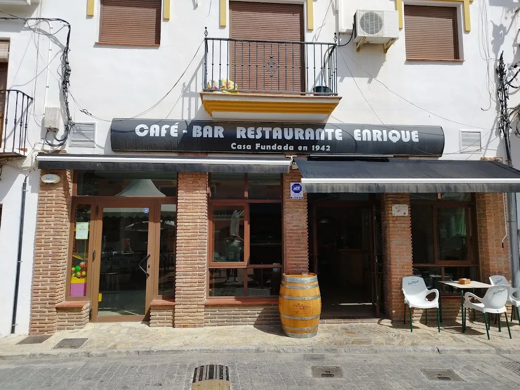 Café-Bar Restaurante Enrique ristorante a Alcaucín