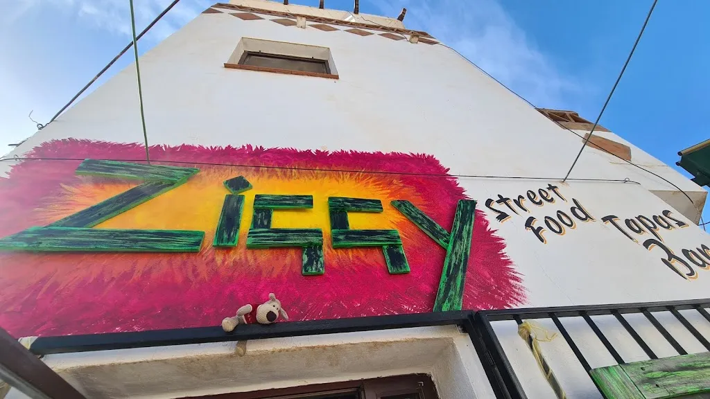 Ziggy’s Street food Bar_Alcaucín_slider_image_2