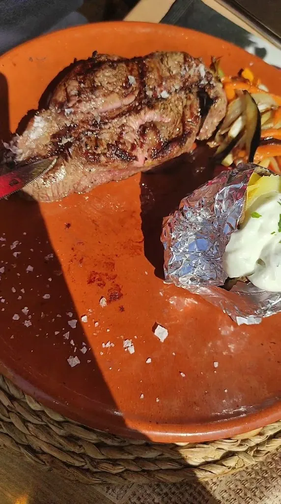 Mesón Sara_Alcaucín_slider_image_2