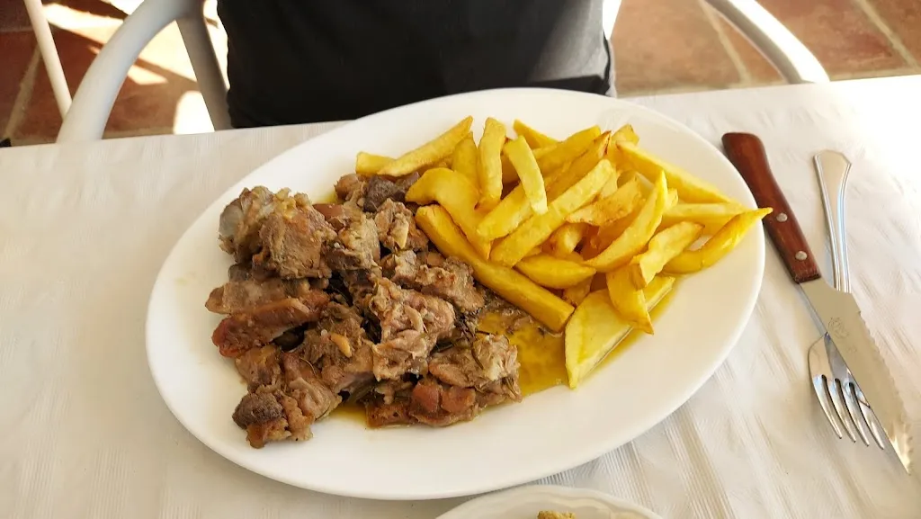 Moto Fuzzi_Restaurante Gerardo_Alfarnatejo_review