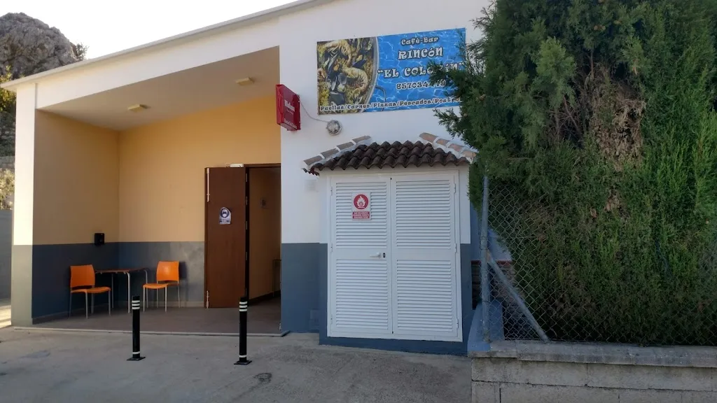Café Bar "Rincón el Colorín" restaurant in Alfarnatejo