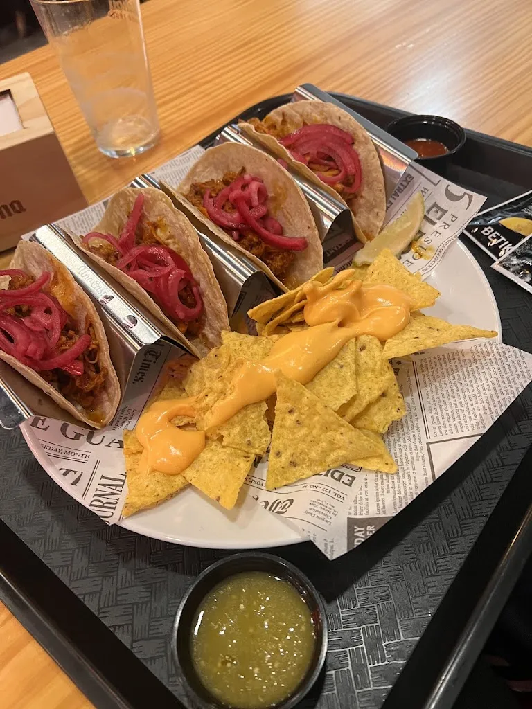 Ángela Aquino_Tacos No Mames Wey | NMW Valdemoro_Valdemoro_review