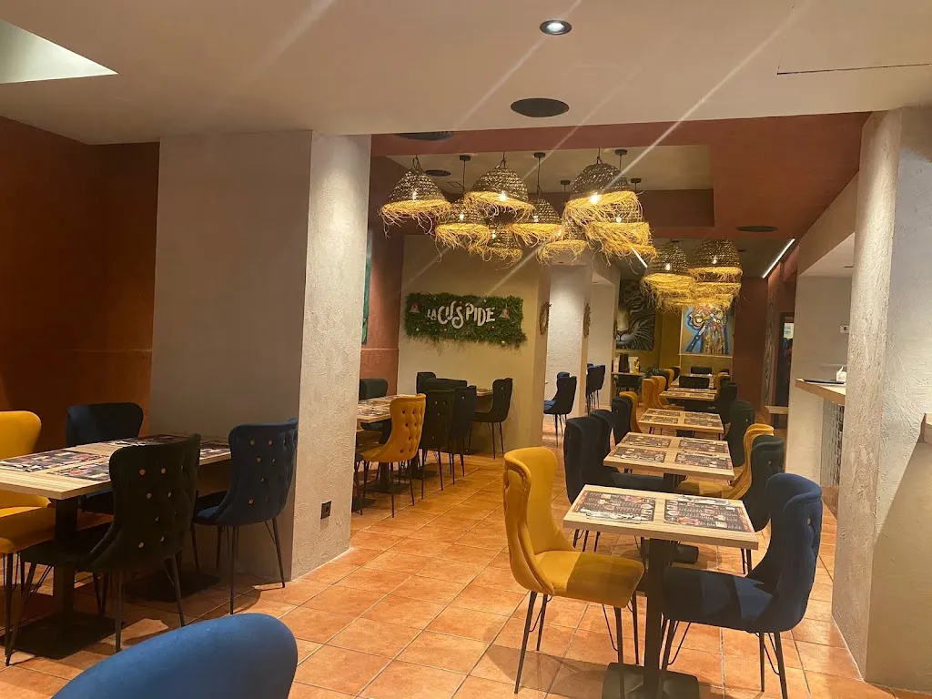 La Cúspide Valdemoro -Restaurante Peruano restaurant in Valdemoro