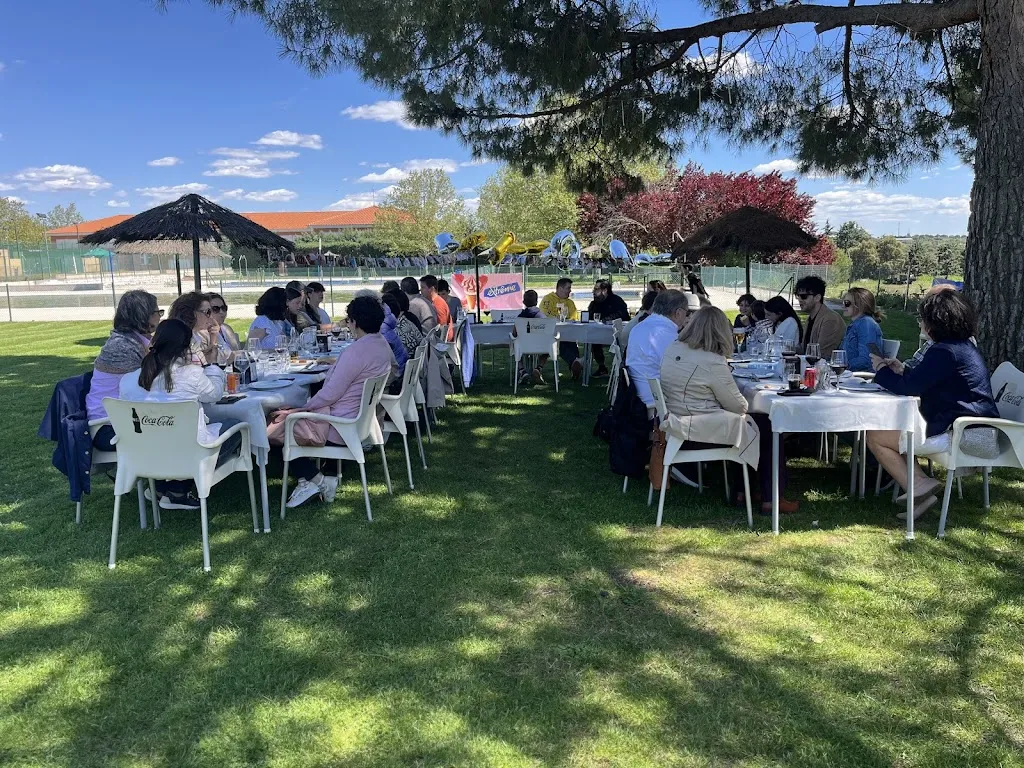 Carlos Cendra_KIERO HUMO_Villanueva del Pardillo_review