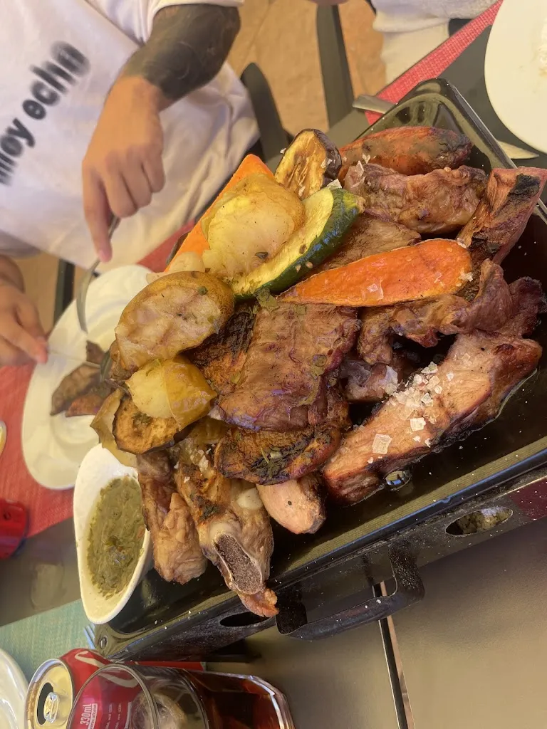 Marly Frey_KIERO HUMO_Villanueva del Pardillo_review