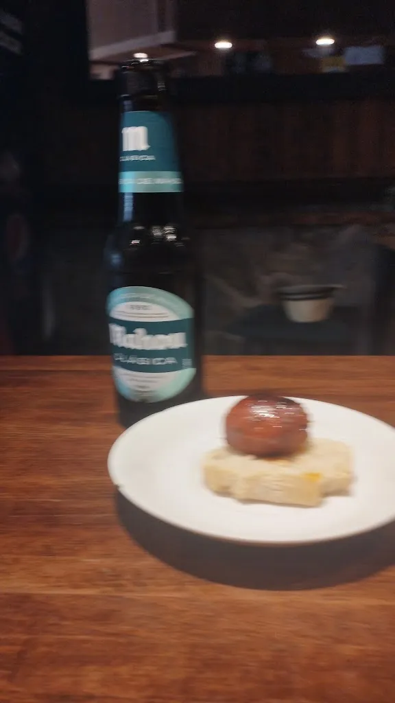 Esther Mayor Bustamante_Taberna 4x4_Villanueva del Pardillo_review