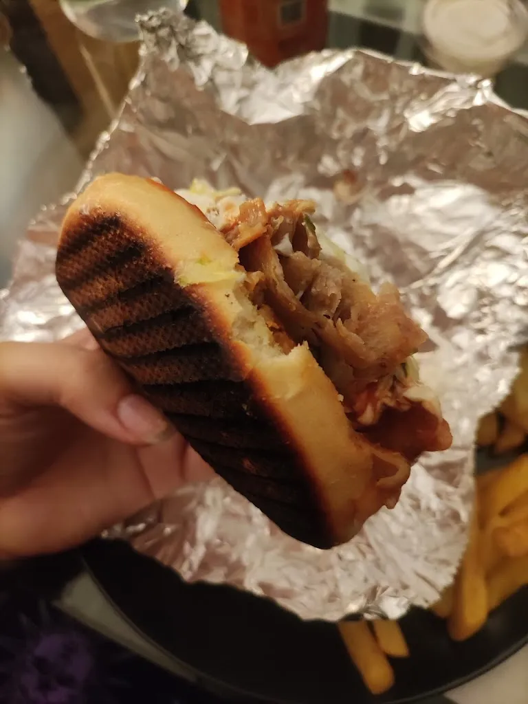 Victoria Roldan_Ali Baba Döner Kebab Restaurante Hindu_Villanueva del Pardillo_review