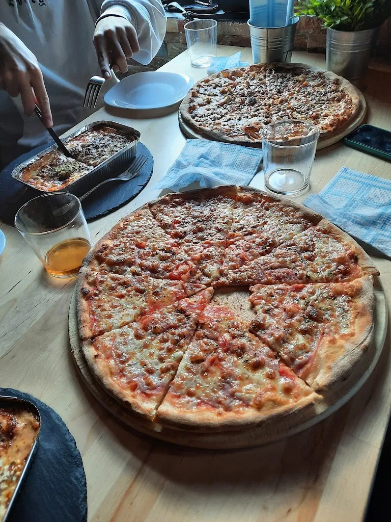 Menu_Pizza y Vino_Villanueva del Pardillo_image_8