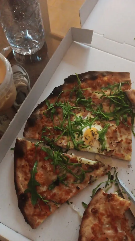 Charlie_Pizza y Vino_Villanueva del Pardillo_review