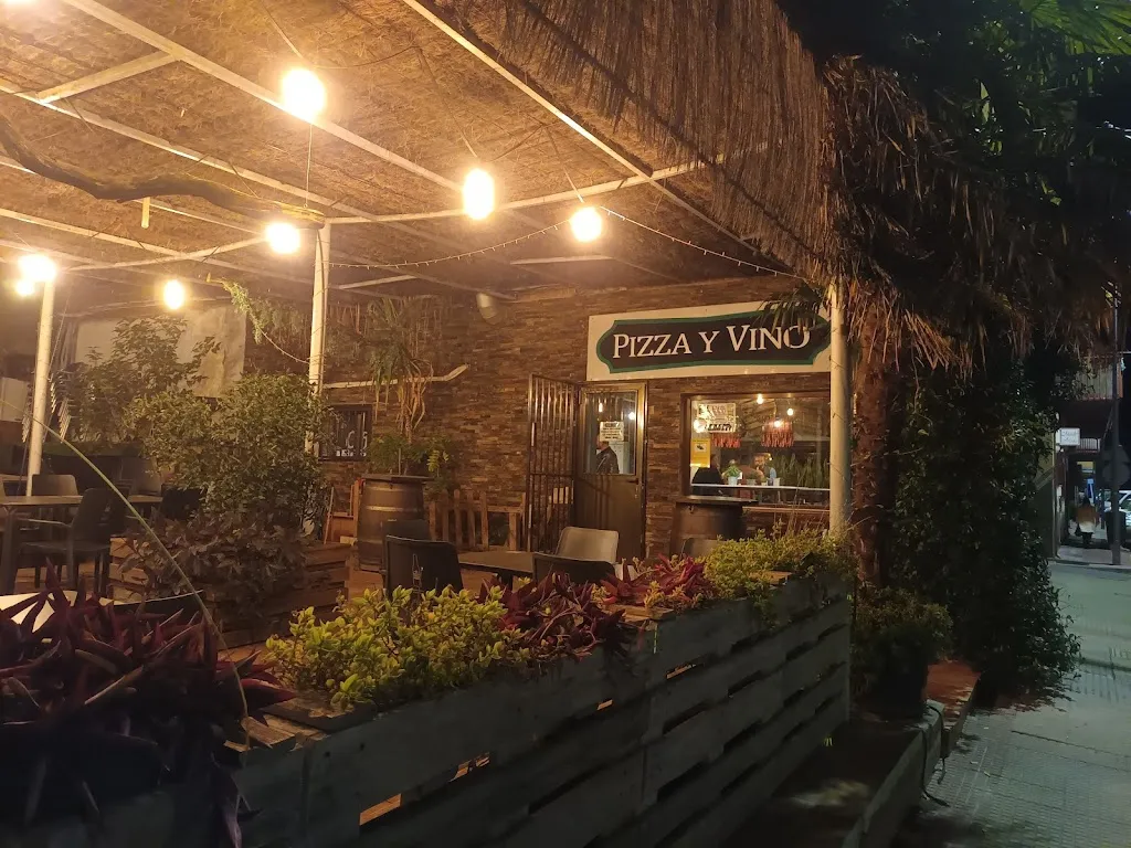 Pizza y Vino restaurant in Villanueva del Pardillo