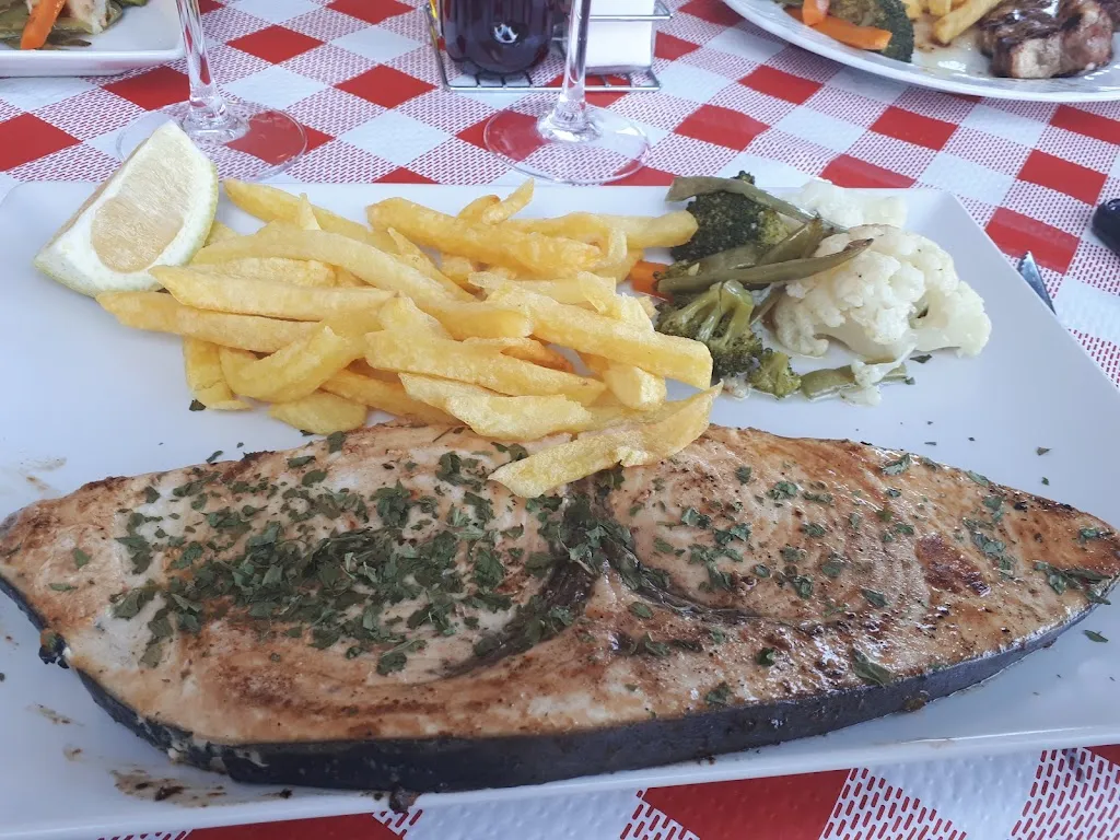 Dawn Axon_Mirador de la Axarquía_Almáchar_review