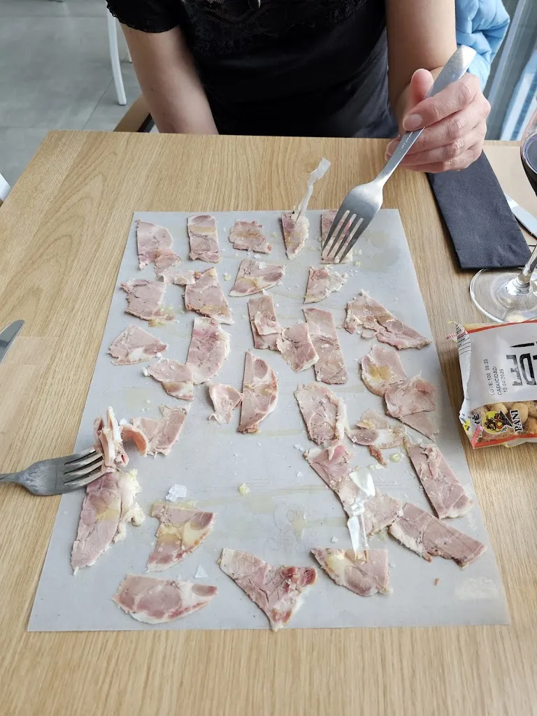 Tom Marshall_LA SEDE_Alora_review