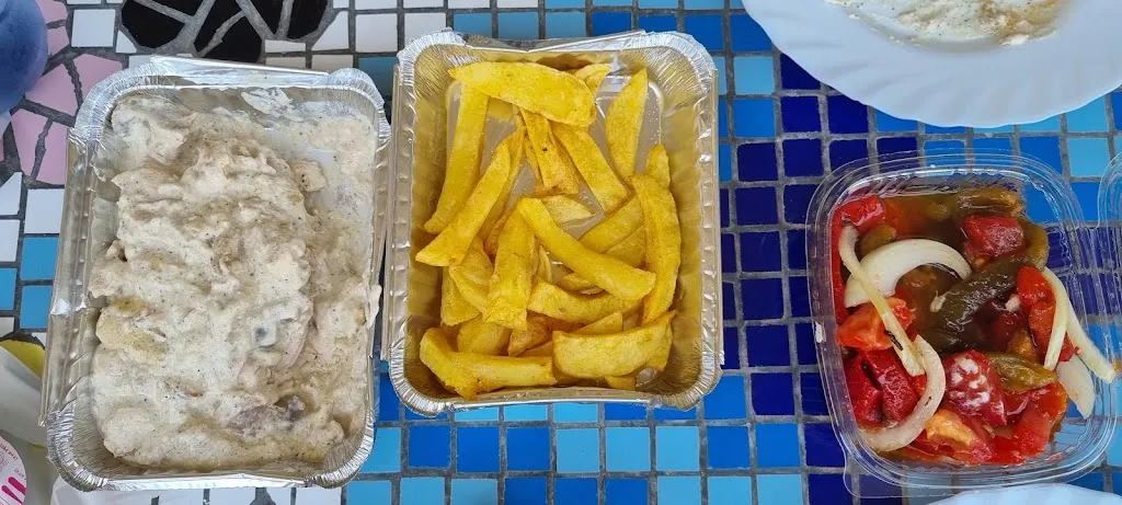 Sandra Tejera_Asador de pollos y comida para llevar 