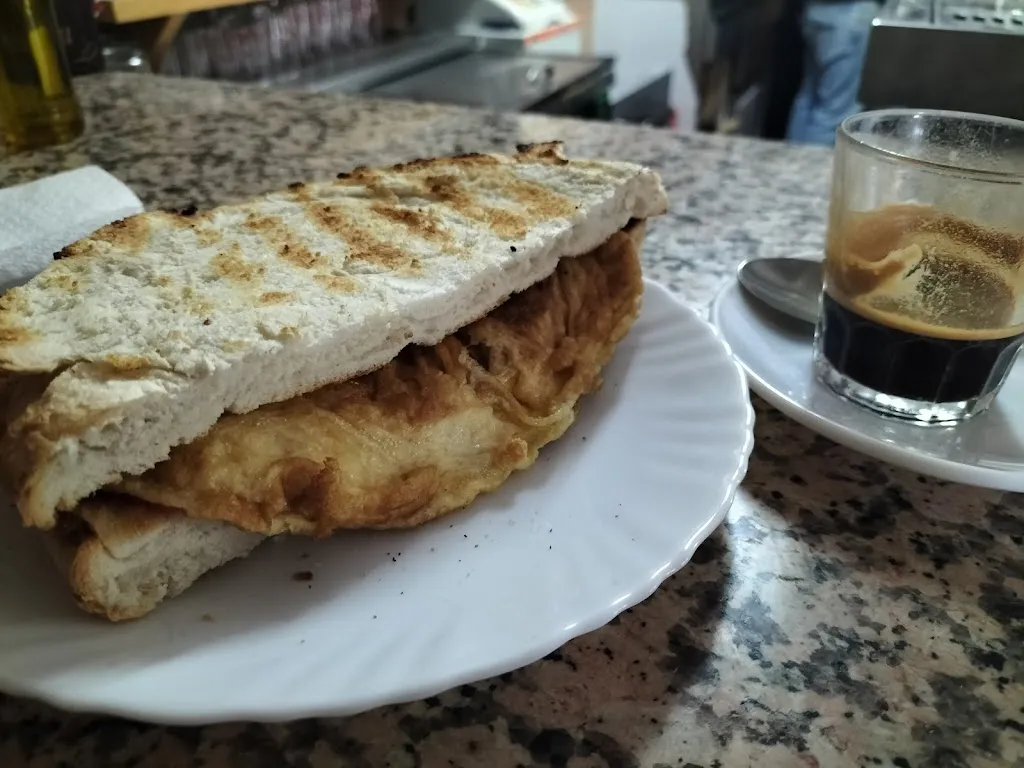 Menu_Bar Los Cazadores_Almargen_image_5