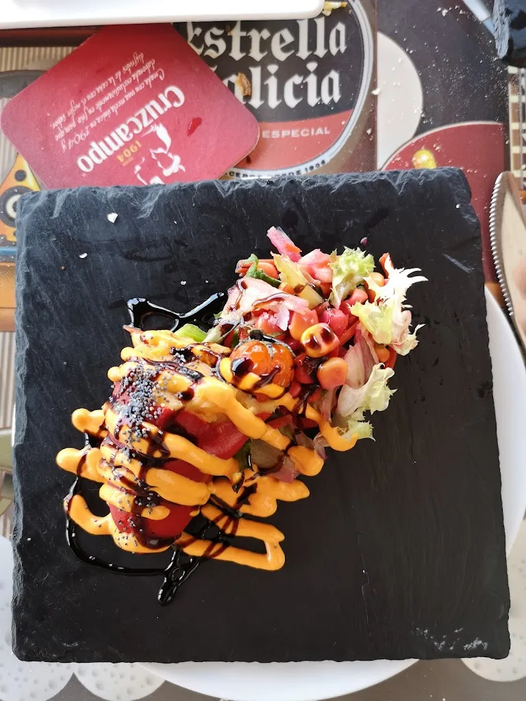 Manuel Lopez Herrera_Casa de Comidas Cantarrana_Almargen_review