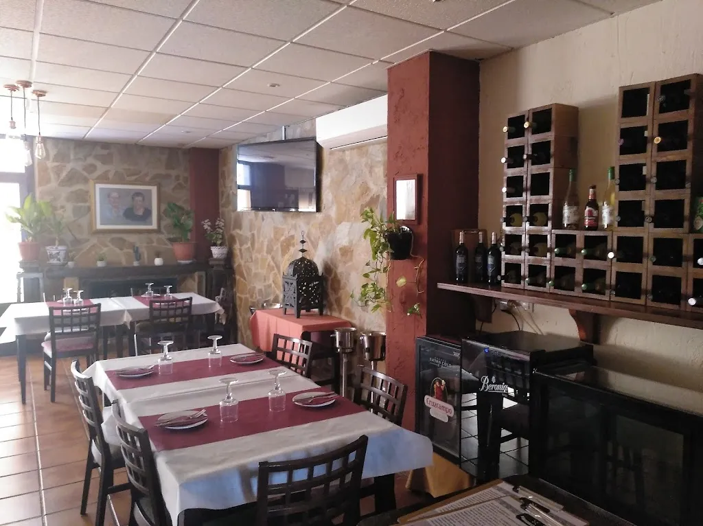 Casa de Comidas Cantarrana_Almargen_slider_image_1